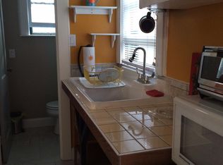 175 Beach 121st St #1R, Rockaway Park, NY 11694