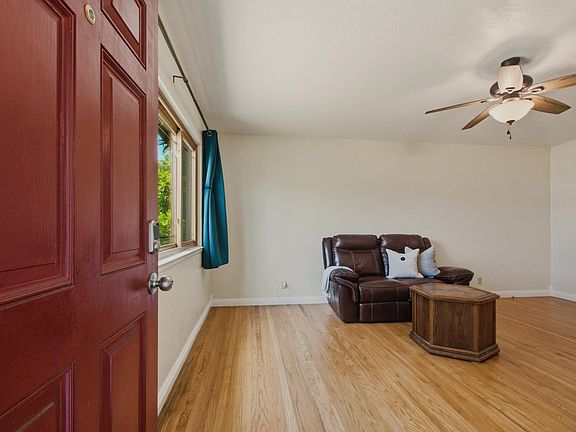 3rd image of 155 Donner Drive