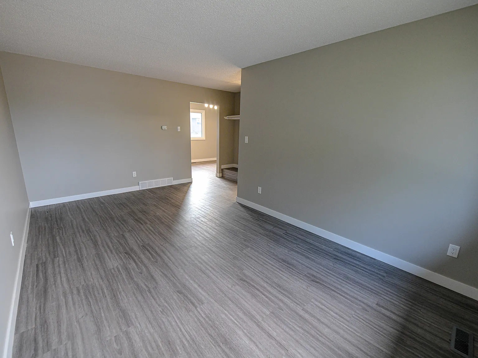 3 bed, 1.0 bath, 639 sqft, $1,825 — Photo 4