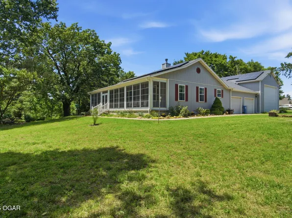 802 Hayes Ave, Carl Junction, MO 64834