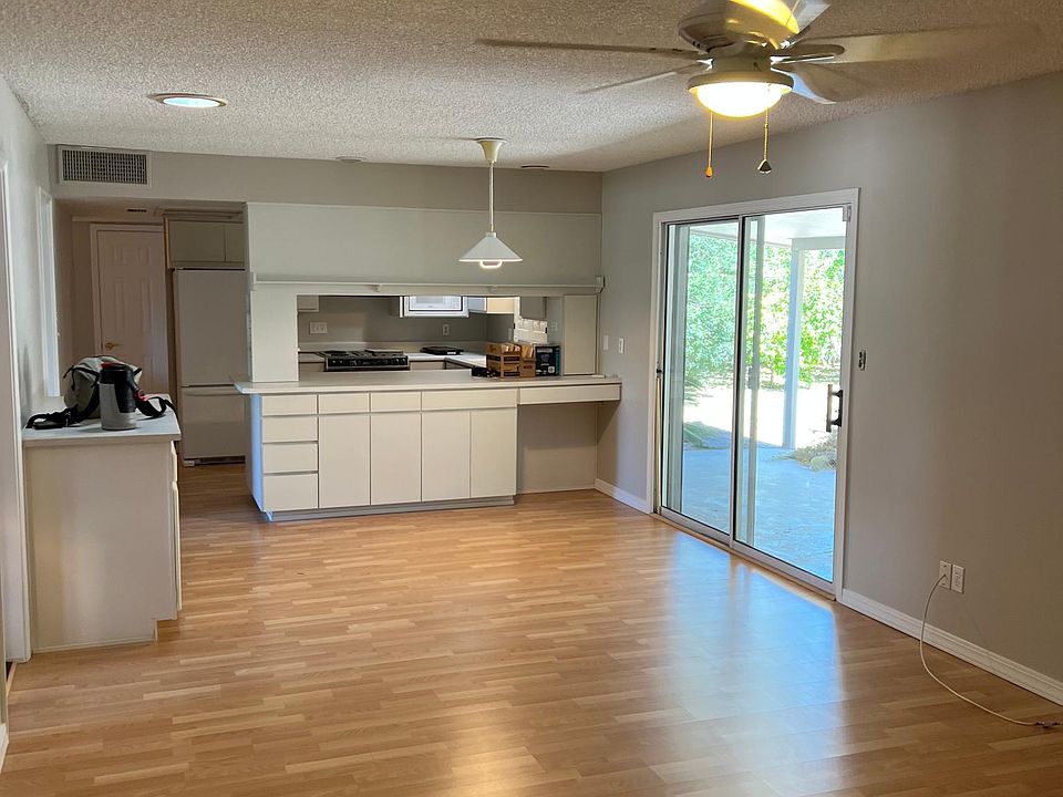 1st image of 1068 E Fairmont Dr