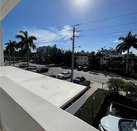 5th image of 10101 E Bay Harbor Dr