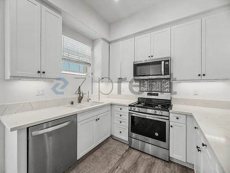 1676 3rd St — Photo 15