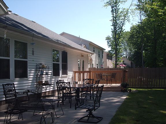 4th image of 39943 Hope Ct