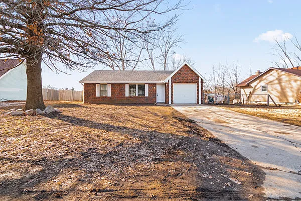 Building Photo - 246 SE 101st Rd