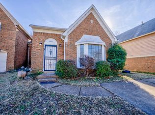 5851 Ridgehill Dr, Memphis, TN 38141
