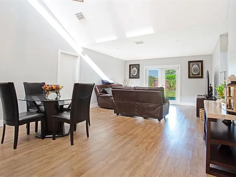 10048 SW 16th St #10048 — Photo 11