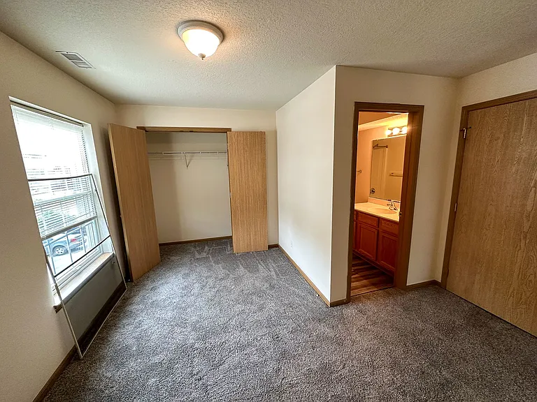 121 Beach Avenue — Photo 17