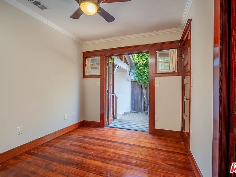 4253 Fountain Ave — Photo 36