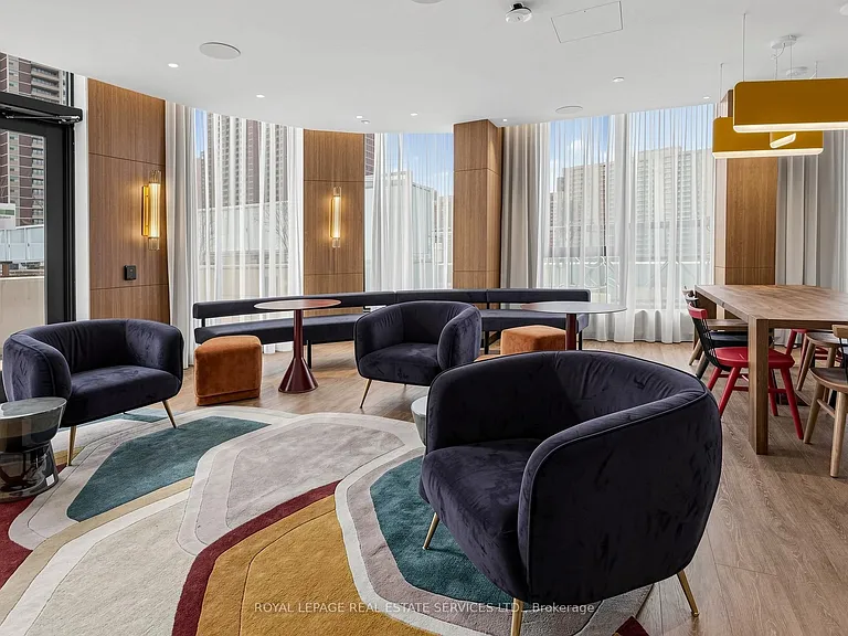 25 Cordova Ave #1210 — Photo 48