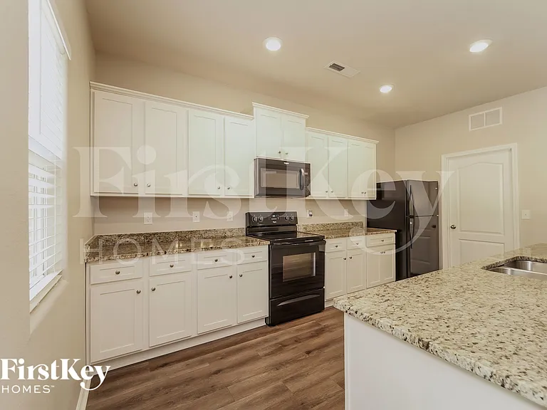 8317 Kneller St #52 — Photo 7