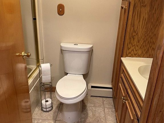 5th image of 836 Caldwell St