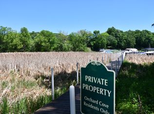 5585 Orchard Cv, Mound, MN 55364