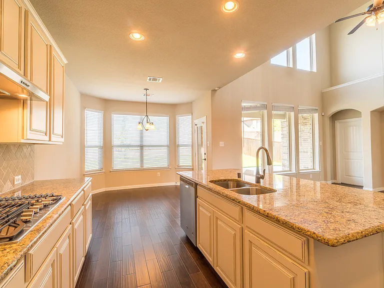 3905 Cozy Pine Dr — Photo 10