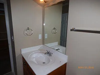2nd bathroom