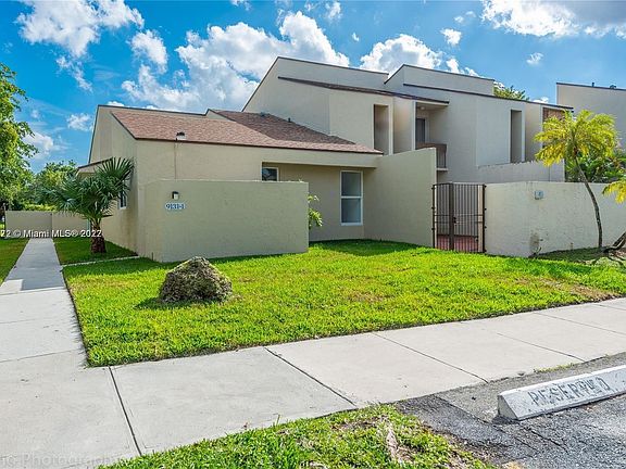 2nd image of 9131 Fontainebleau Blvd APT 1