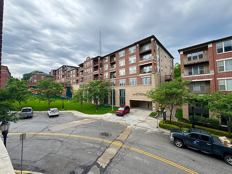 2929A McGee Trafficway #200A — Photo 19
