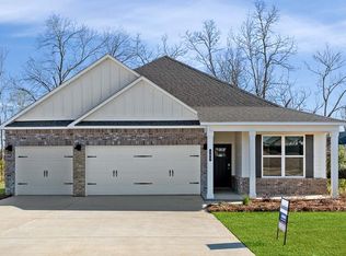 102 Tyler Way, Headland, AL 36345