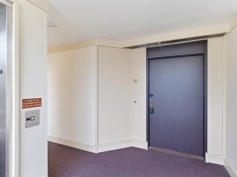 58 E Poplar Ave #5 — Photo 19