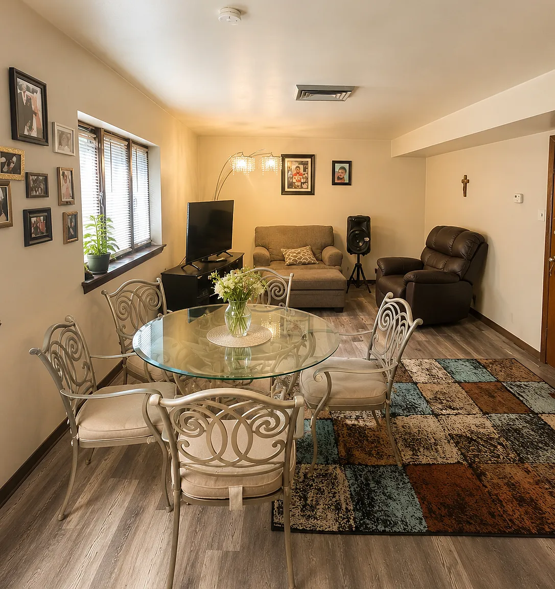 1 bed, $999 — Photo 1