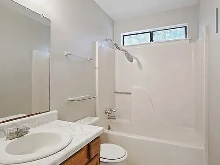 18173 Holly Ridge Dr — Photo 9