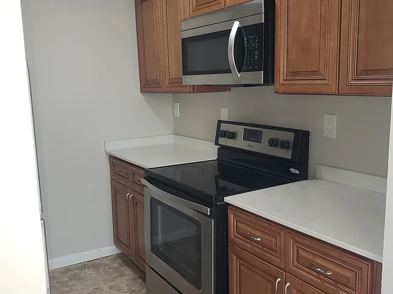 2342 S Grand Blvd #304 — Photo 3