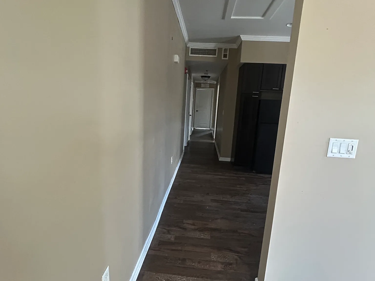 3 bed, 1.5 bath, $2,213 — Photo 2