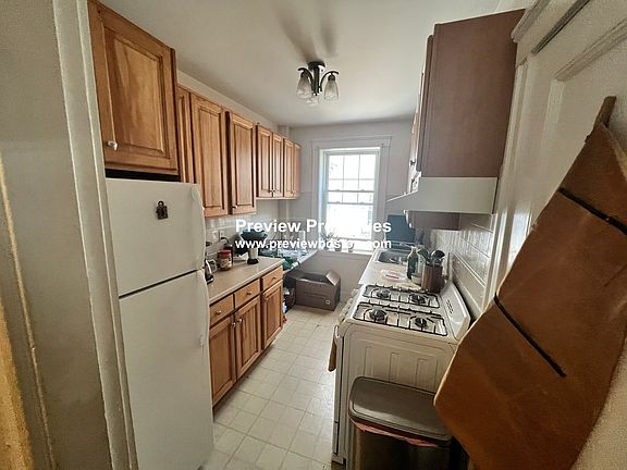 3rd image of 10 Melvin Ave APT 7