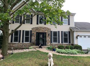 1 Cardiff Ct, Algonquin, IL 60102