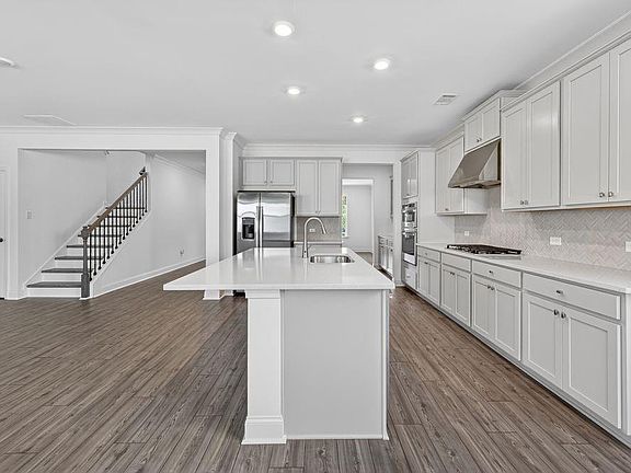2nd image of 163 Sheryl Way