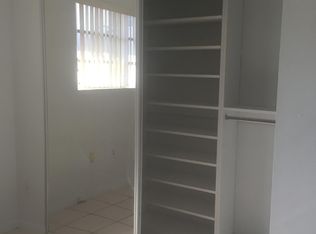 890 W 39th Pl, Hialeah, FL 33012