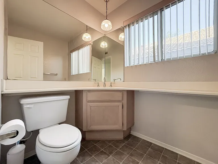 40041 Zamura Ct — Photo 36