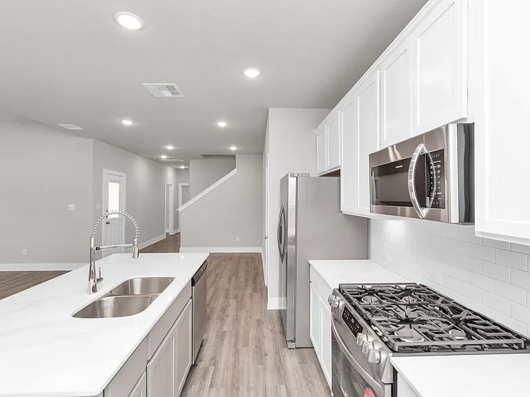 21019 Bay Village Dr #A — Photo 39