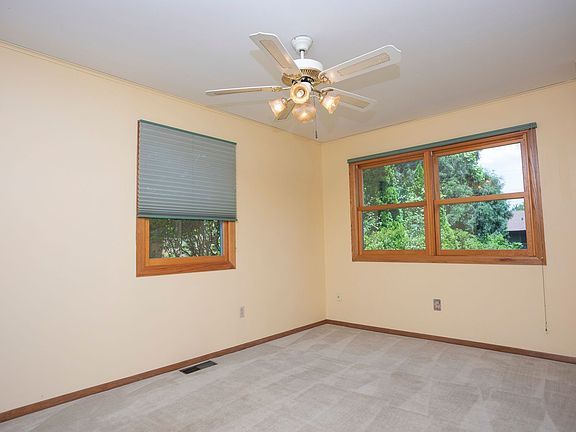 5th image of 5046 Potomac Dr
