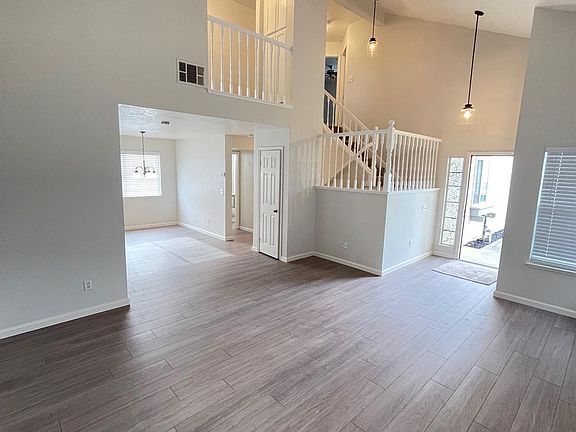 5th image of 431 Yale Ave