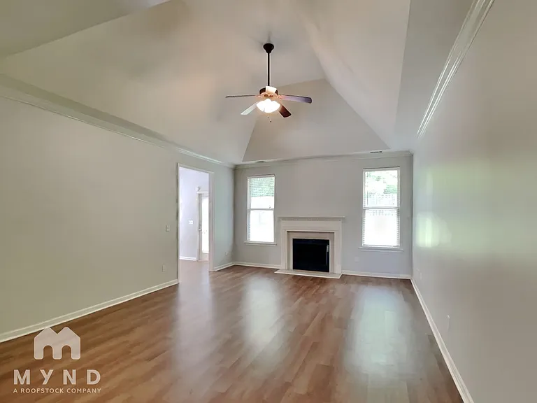 1192 Washington Dr — Photo 7