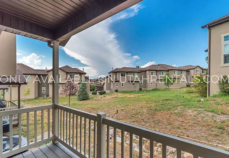 1638 E Aspen Loop — Photo 4