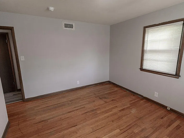 1804 Sylvan Ln #D — Photo 10