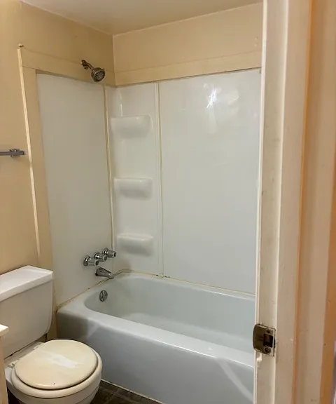 1101 Evans Ave — Photo 8