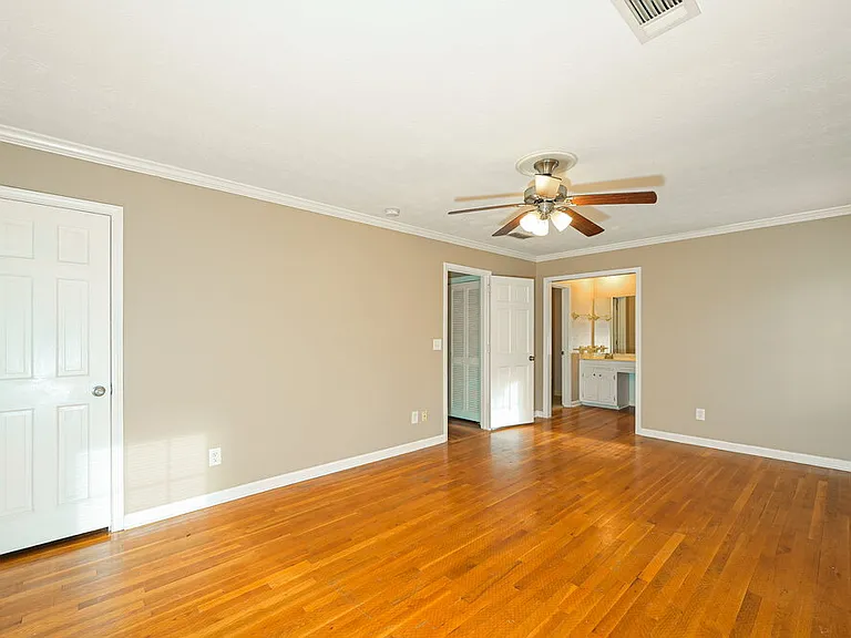 4434 Luxembourg Dr — Photo 12