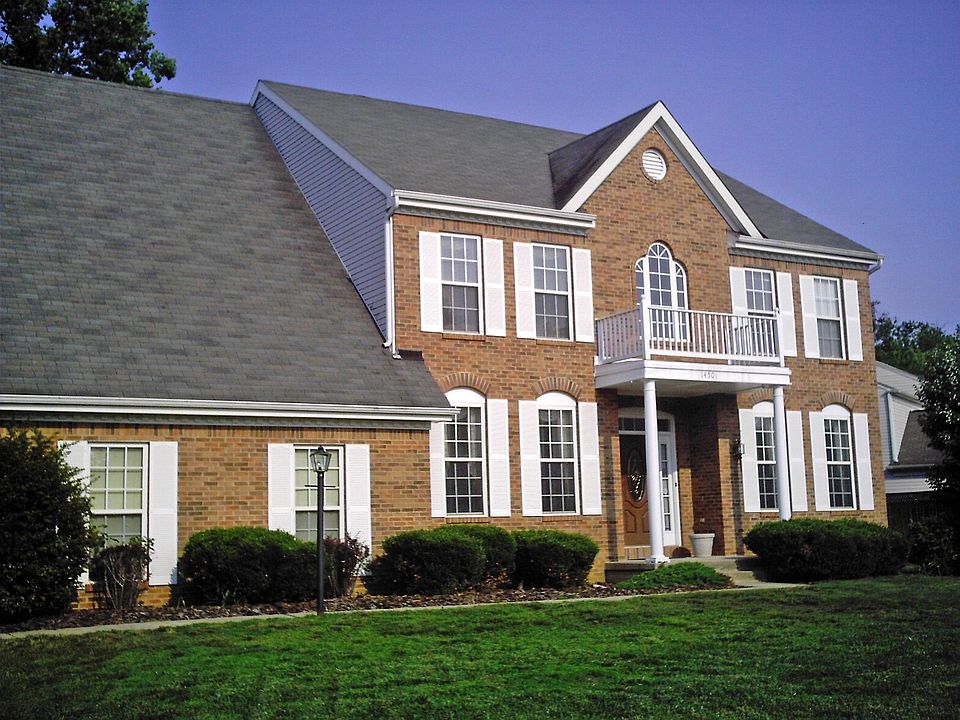 Front of Dolbrook Ln