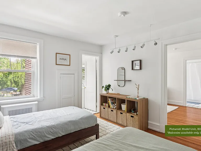 Greenwood Terrace — Photo 12