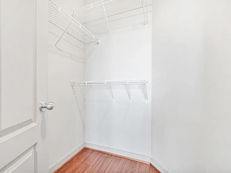 390 17th St NW #5037 — Photo 23