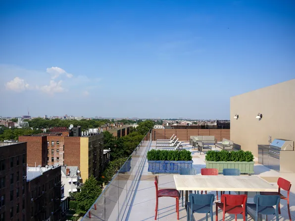 264 Webster Avenue 709 image 15 of 15