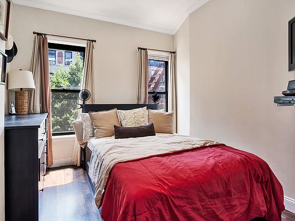 5th image of 427 E 117th St #B