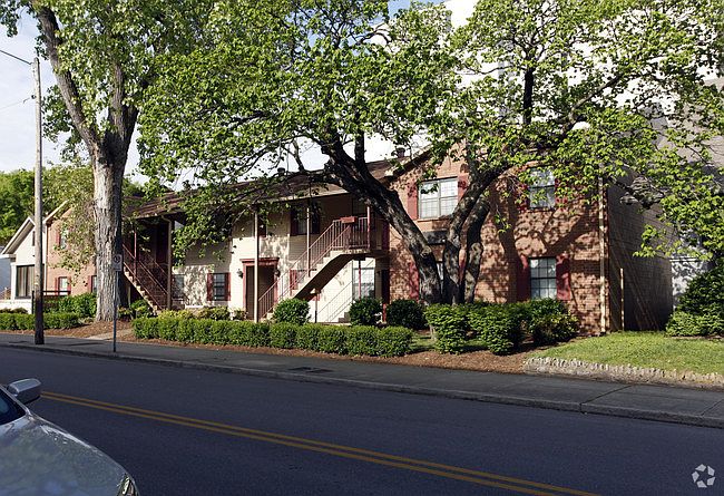 1st image of 907 18th Ave S APT 105