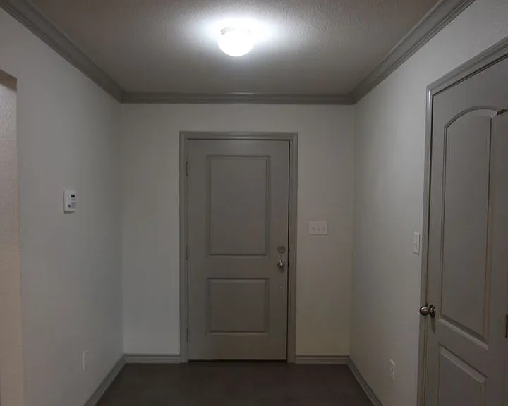 Beautiful 3 Bedroom 2 Bathroom Townhouse In South Tyler! Now Offering 1/2 Off First Full Months R... — Photo 4