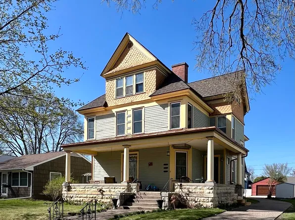 1023 Cameron Ave, La Crosse, WI 54601