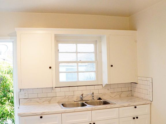 2nd image of 6212 1/2 Greenleaf Ave
