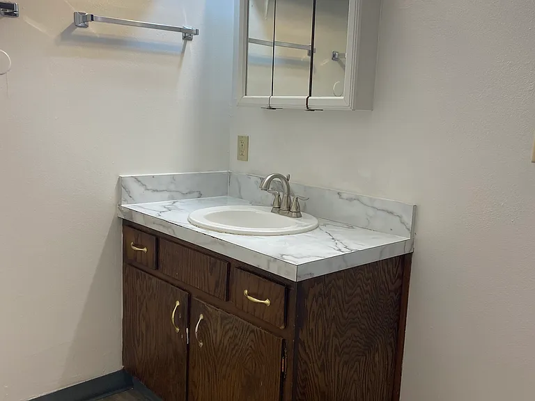 2021 NW Hickory Ln #1 — Photo 21